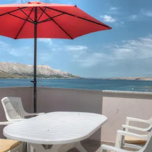  Apartman Petros Pag